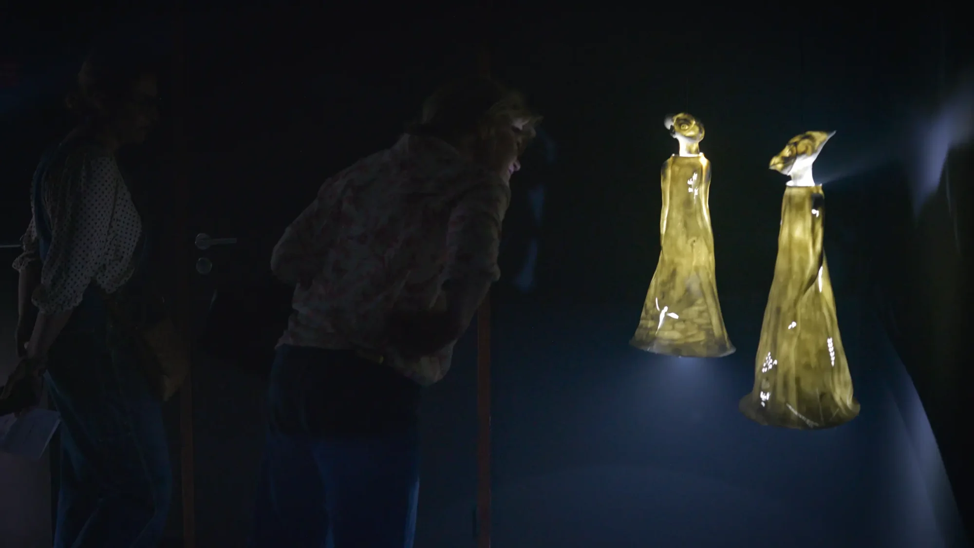 porcelaine lumiere porcelain ceramic ceramique nature sculpture exposition exhibition art contemporain France bretagne lorient estampe xylographie installation contemporary artist artiste lorient