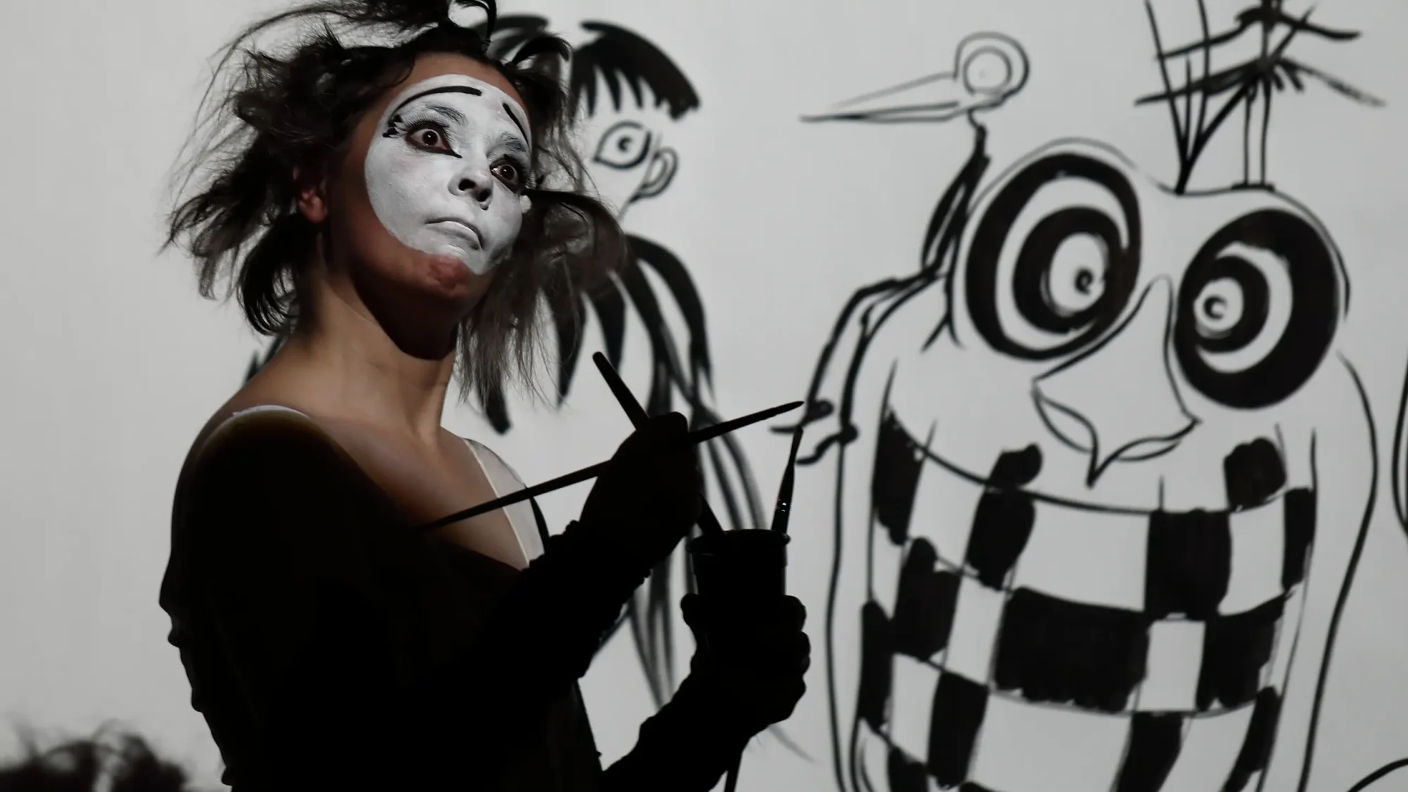 exposition exhibition art contemporain France bretagne performance séné lorient estampe xylographie installation spectacle danse mime théâtre dance theater music musique art transversal scenography scénographie costume contemporary artist artiste