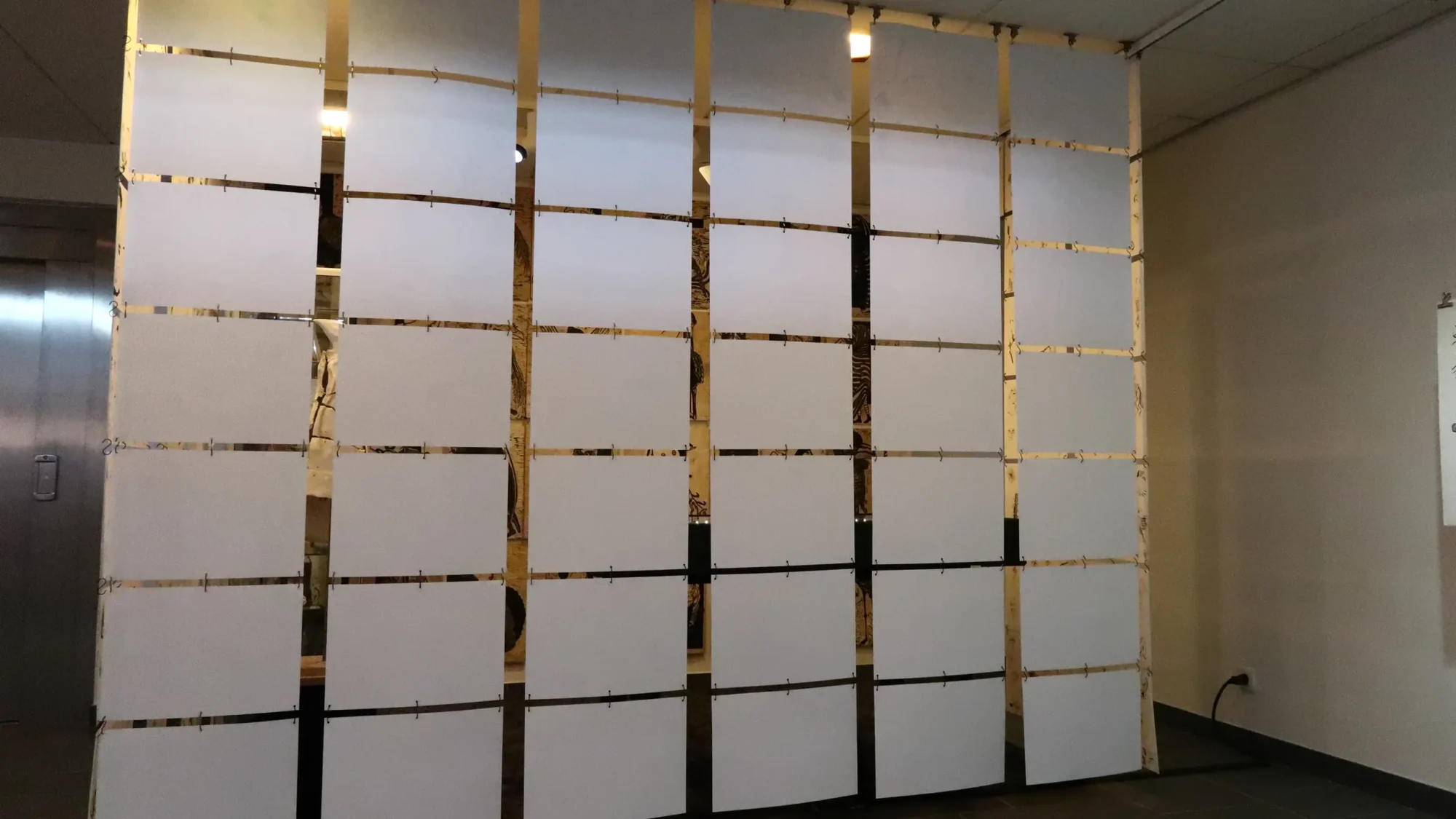 gravure nature sculpture exposition exhibition art contemporain France bretagne lorient estampe xylographie installation contemporary artist artiste lorient woodcut gravure bois prints print dessins draws naturalistes naturalist