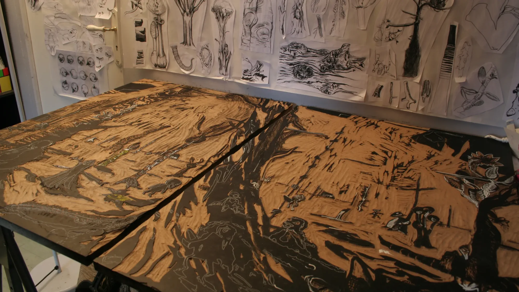 Forêt gravure nature forest sculpture exposition exhibition art contemporain France bretagne lorient estampe xylographie installation contemporary artist artiste making of work in progress